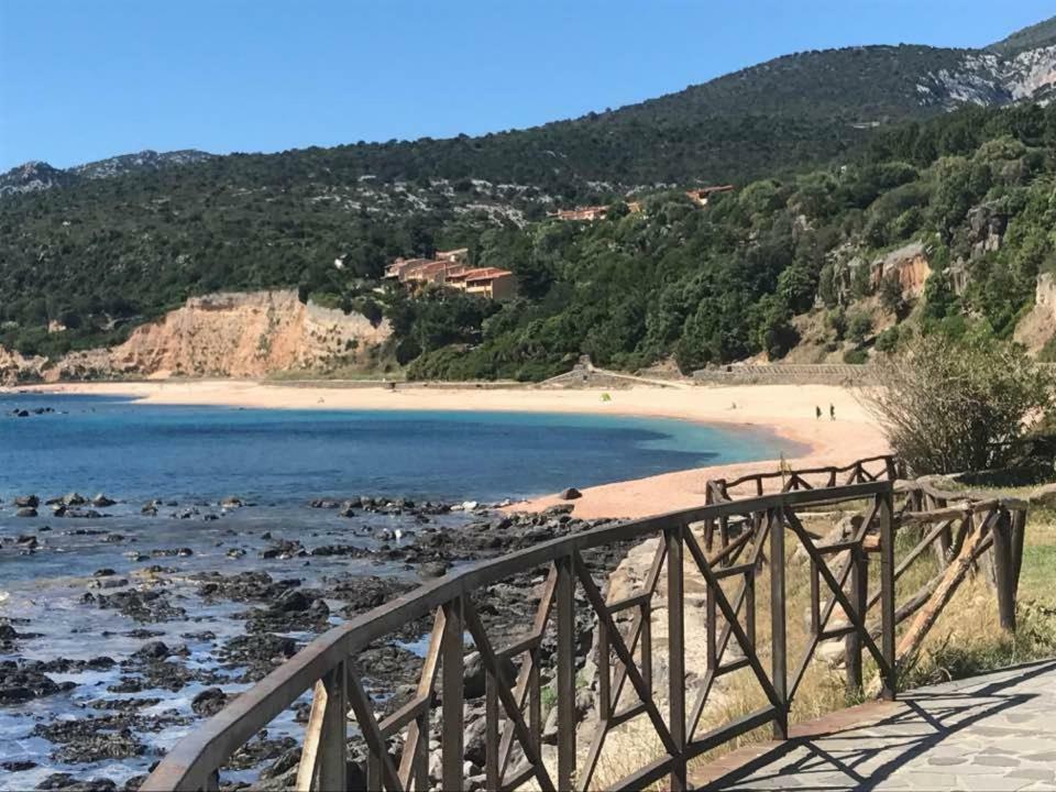 Casa Luisa Apartman Cala Gonone Kültér fotó